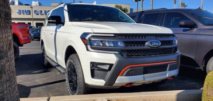 2022 Ford Expedition - Star White Timberline