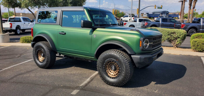 2022 Ford Bronco – Eruption Green Base 2-Door - Image 6