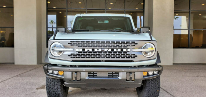 2022 Ford Bronco – Cactus Gray Badlands 4-Door